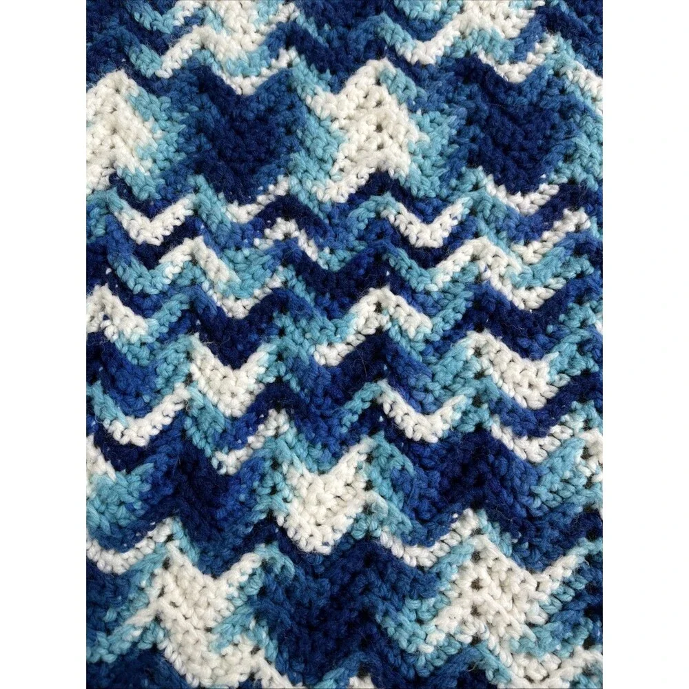 VTG‎ 72x56” Handmade Crochet Throw Blanket Zigzag Afghan/Throw Waves Blue& White